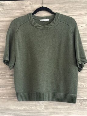Abercrombie and Fitch Olive Green Short-Sleeve Crew Neck Sweater- M